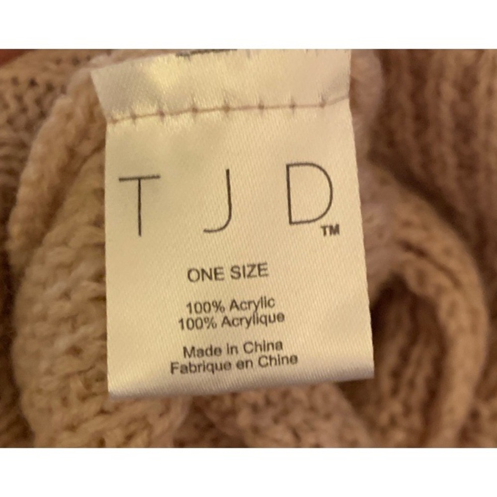 NWOT TJD Cable Knit Beanie - Picture 4 of 6